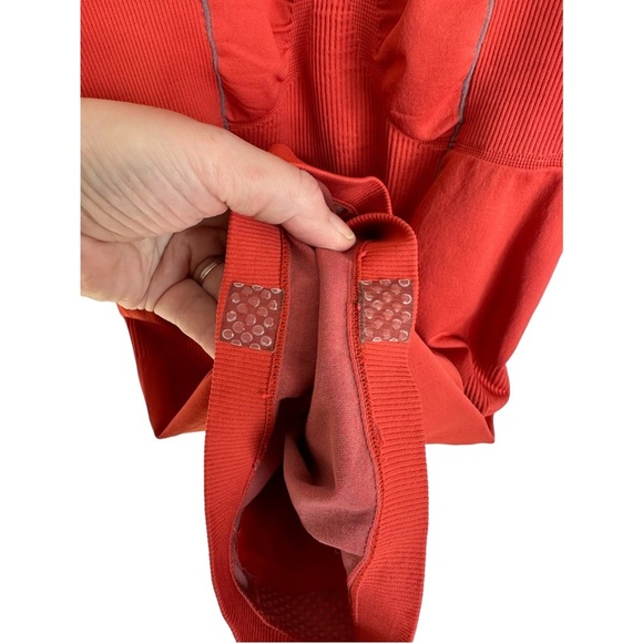 Sweaty Betty Racerback Seamless Tank Back Zipper Pocket Size Medium - Picture 14 of 16